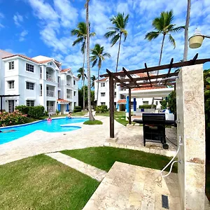 https://beach-and-pool-life.greaterantilleshotels.net
